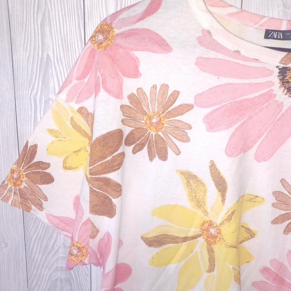 Zara Floral Printed T-shirt Size Eur L - Picture 3 of 4